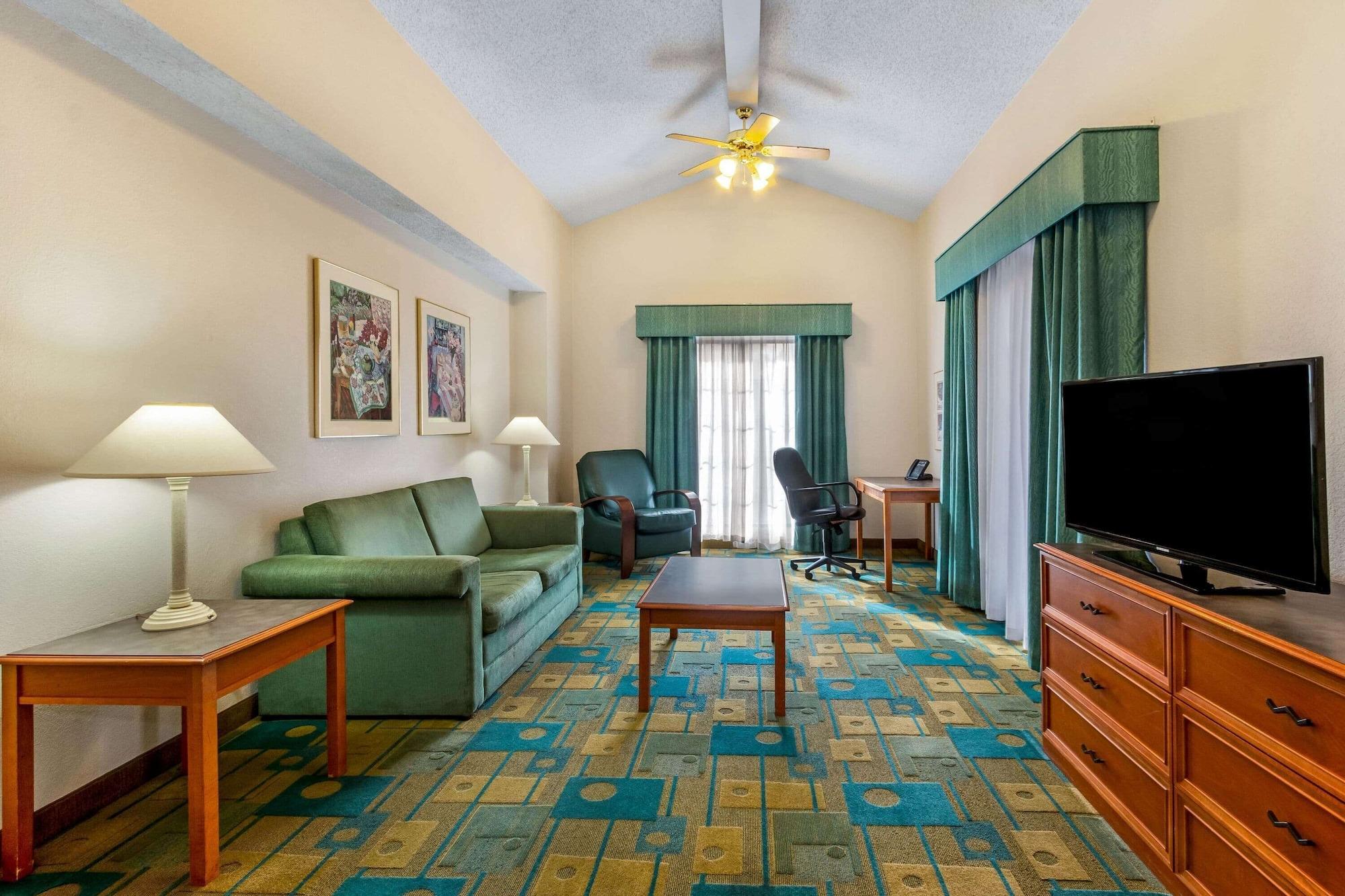 La Quinta Inn By Wyndham Albuquerque Northeast Exterior photo