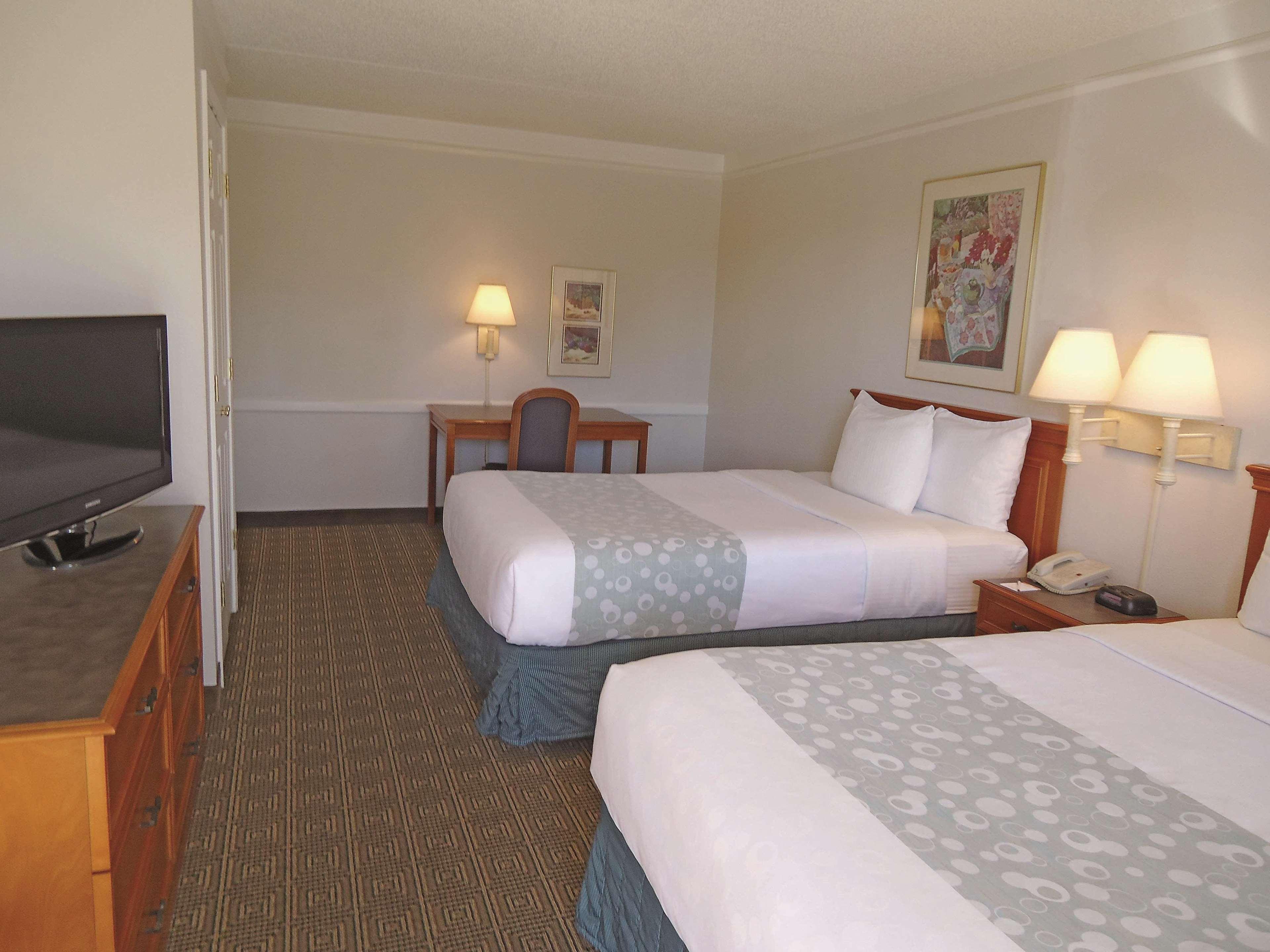 La Quinta Inn By Wyndham Albuquerque Northeast Exterior photo